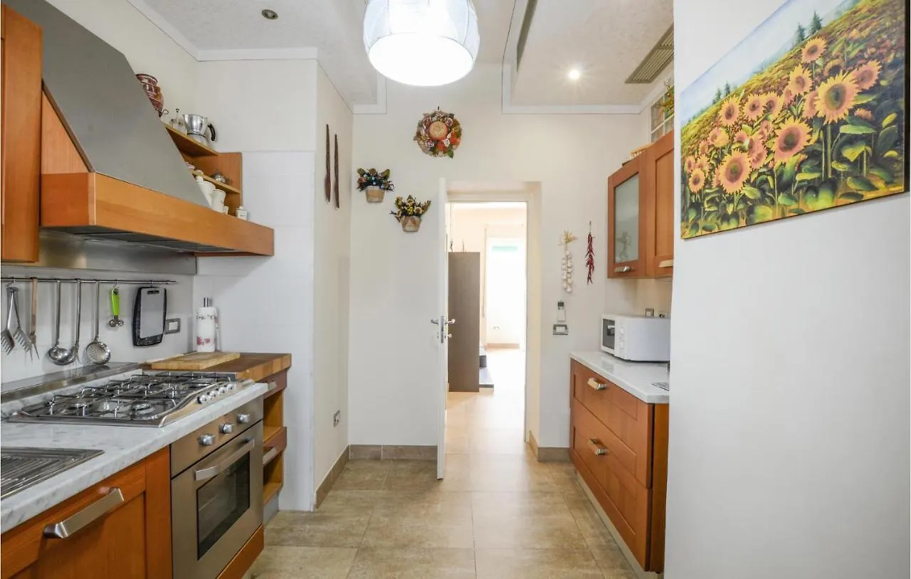 3 Bedroom Lovely Apartment In Viareggio