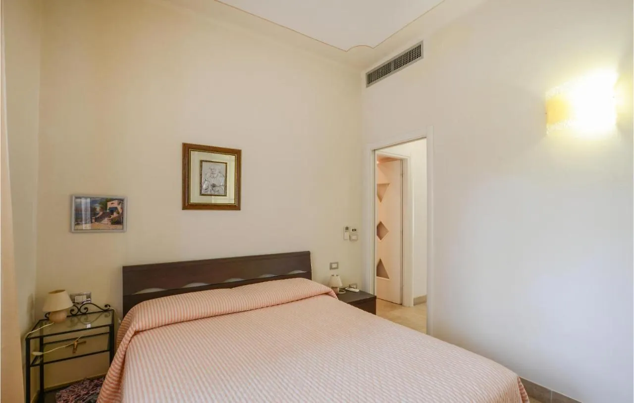 3 Bedroom Lovely Apartment In Viareggio